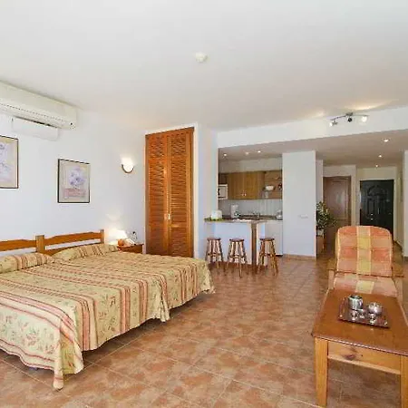 Colinas מלון 2*